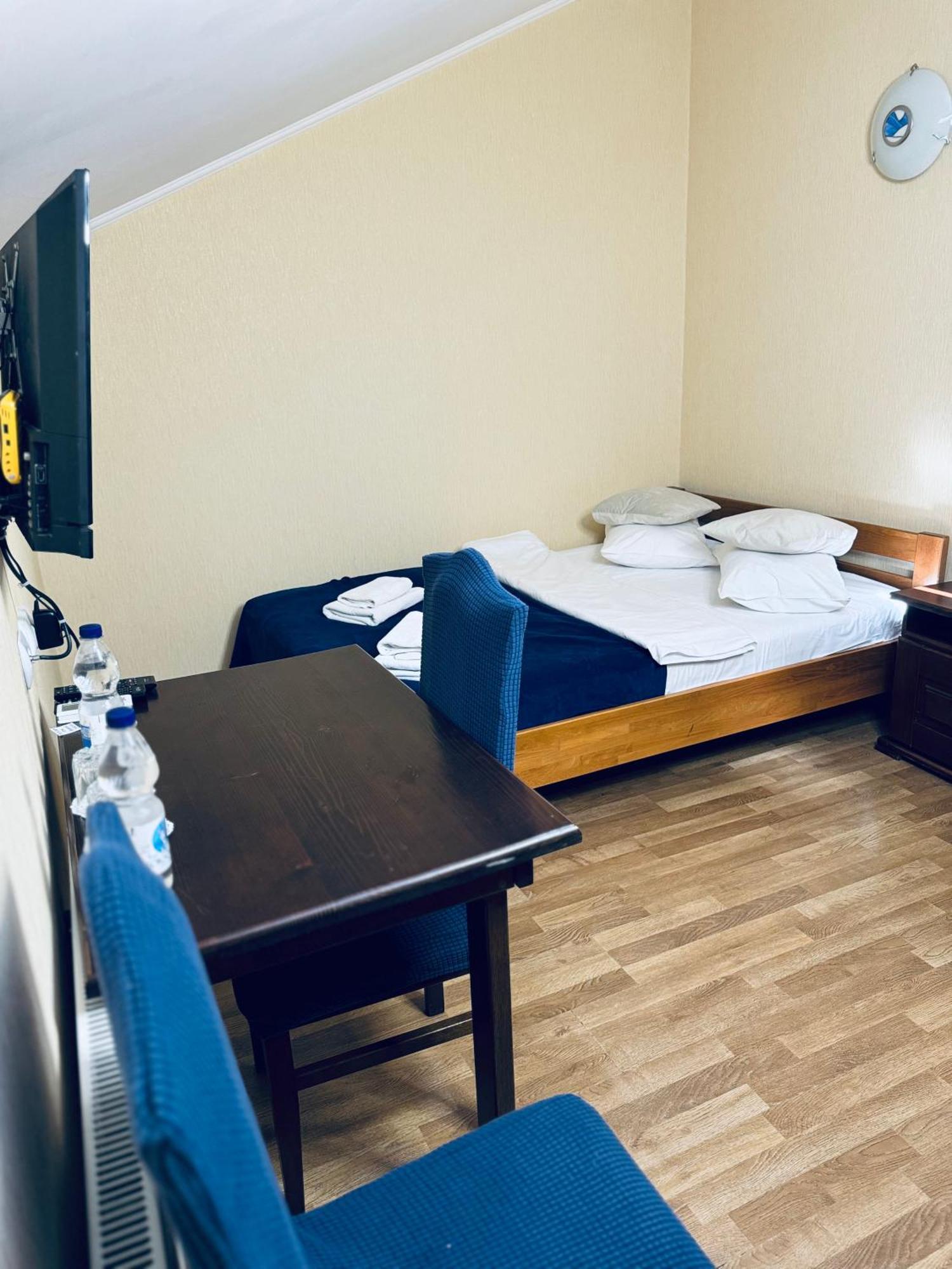 Etna Hotel Lviv Luaran gambar